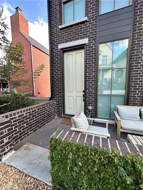 Photo - 210 Glasgow Ln