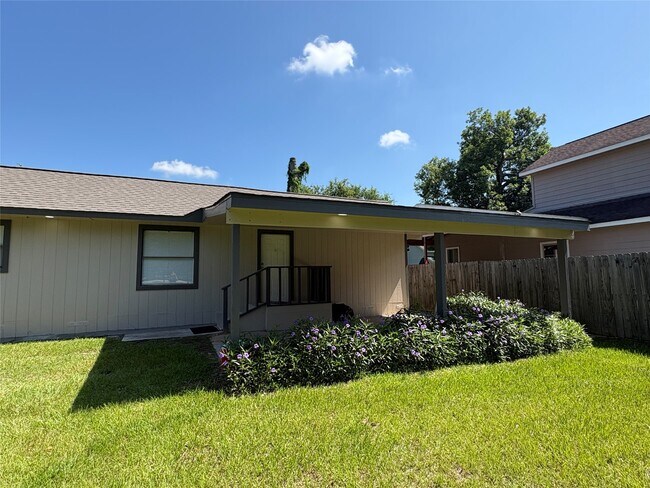 17807 Dean Ct