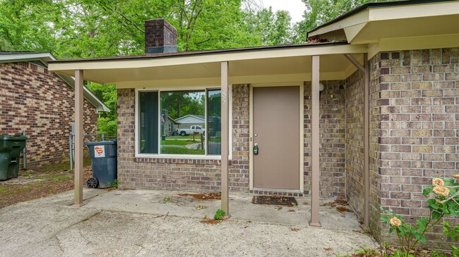 Photo - 3 Bedroom 1.5 Bath Home in Holly Court - Goose Creek