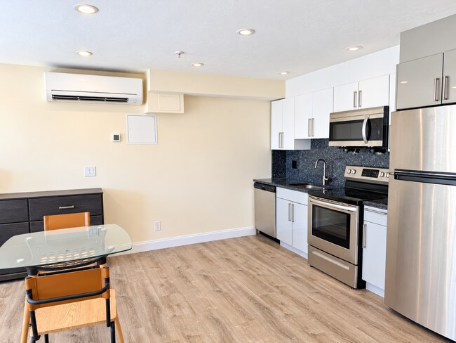 1028 Commonwealth Ave Unit 404