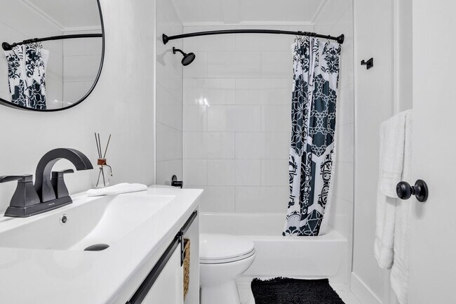 Photo - 2932 NW 10th Ave Unit ID1272106P