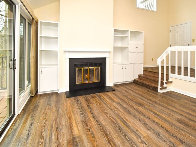 Photo - 707 S Marshall St Unit 707 S Marshall Street Apt D