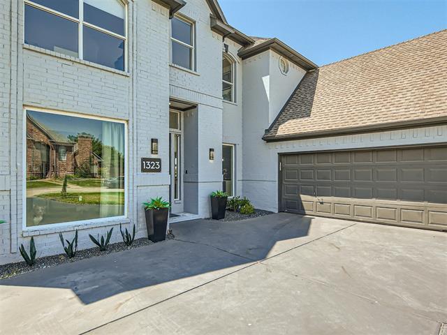 Photo - 1323 Bradford Dr