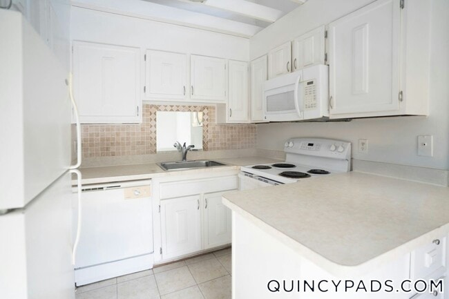 Building Photo - 24 Presidential Dr