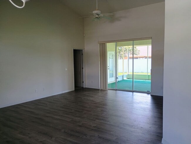 Photo - 3 bedroom 2 bathroom beautiful home