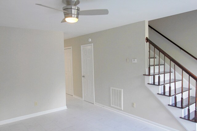 Photo - 2230 Summit St Unit 103