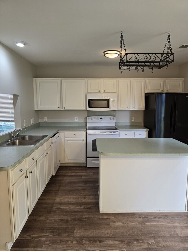 Photo - 7434 Stone Mountain Ct