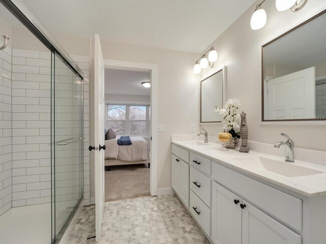 Photo - 15110 Eileen Cir