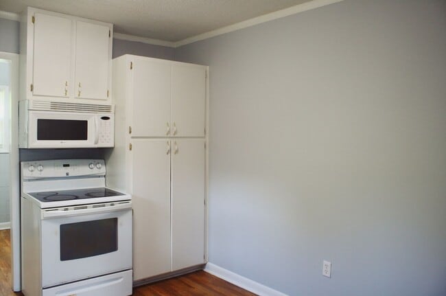 Photo - Great 2 bed 1 Bath Duplex