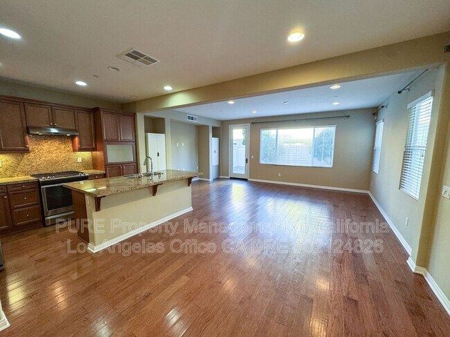 Photo - 783 Gatun St