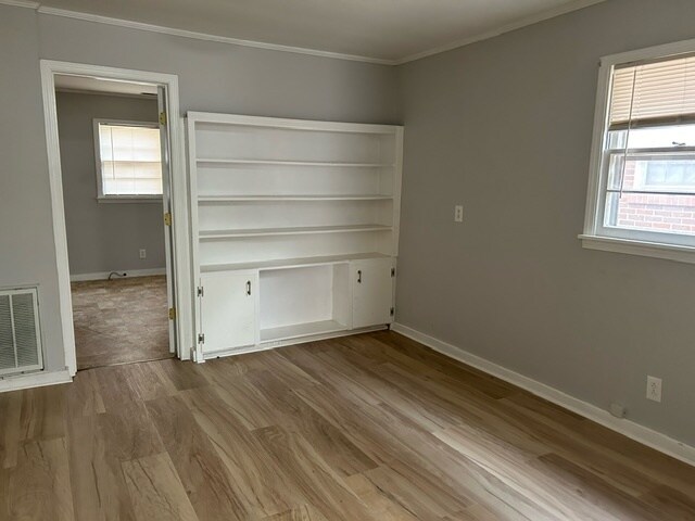 Photo - 116 W Shoal St