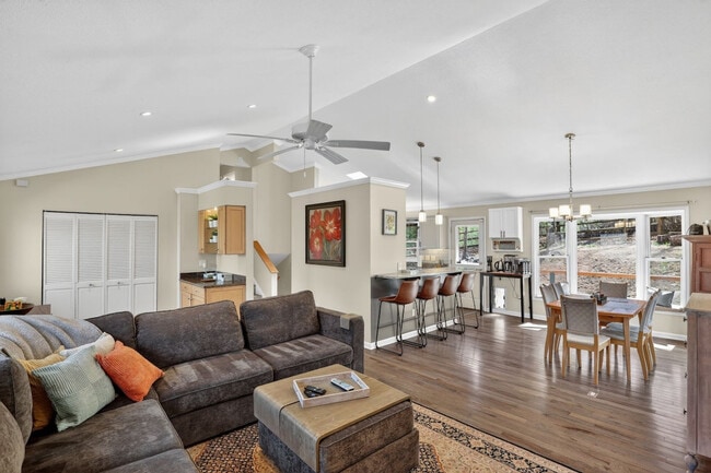 Photo - 6 Hunters Ridge Dr Unit SI ID1330188P