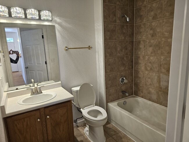 Photo - 8500 E Jefferson Ave