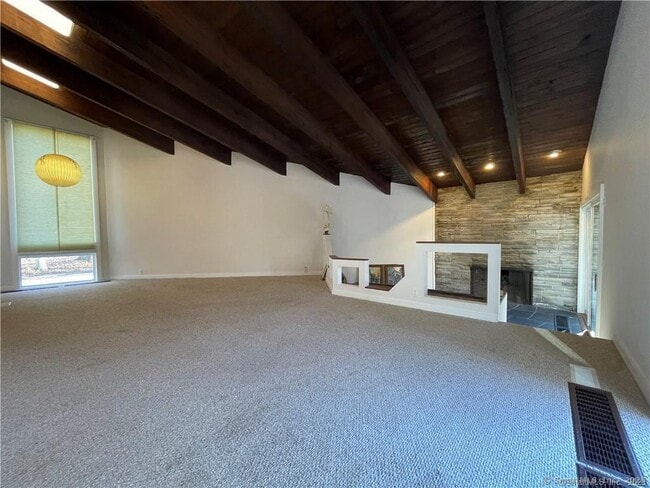 Photo - 860 Oakwood Rd