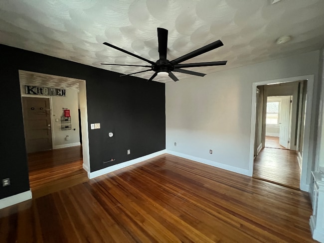 Photo - 360-362 Weeden St Unit 3