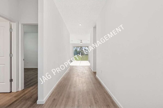Photo - 2601 Hagoplan Ave SW