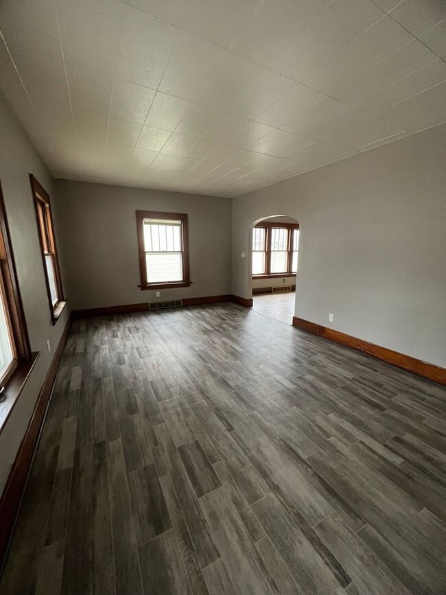 Building Photo - MORE PICTURES COMING SOON! There is a $25 ... Rental