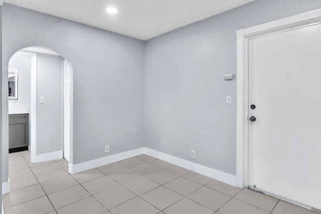 Photo - 450 NW 20th St Condo Unit 312