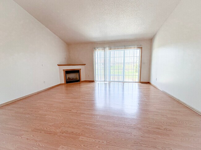 Photo - 5564 165th St E