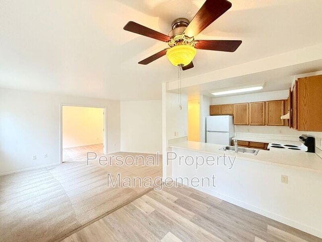 Building Photo - 3412 NE 66th Ave Unit A07