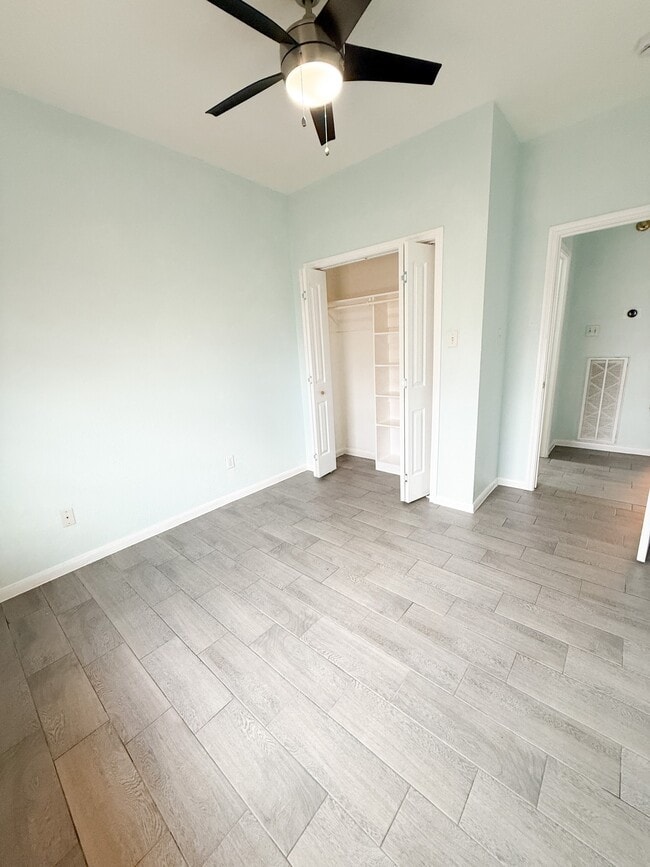 Photo - 3348 Reeves St