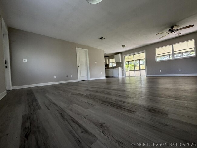 Photo - 1633 SE Arapaho Ave