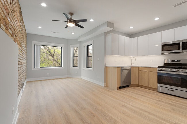 Photo - 1558 W Juneway Terrace