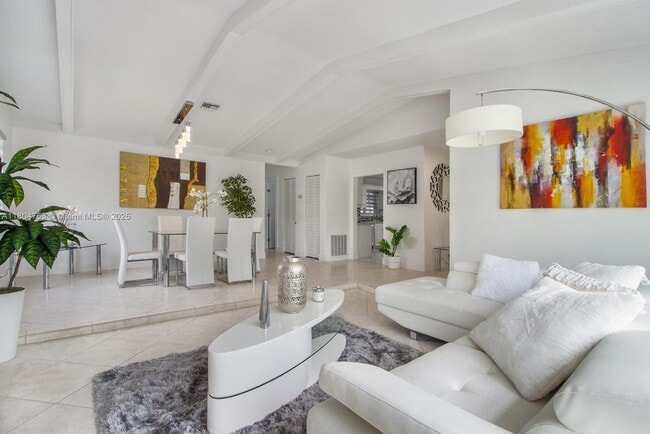 Photo - 405 SE 4th St