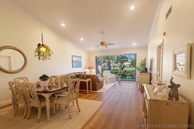 533 Prestwick Cir