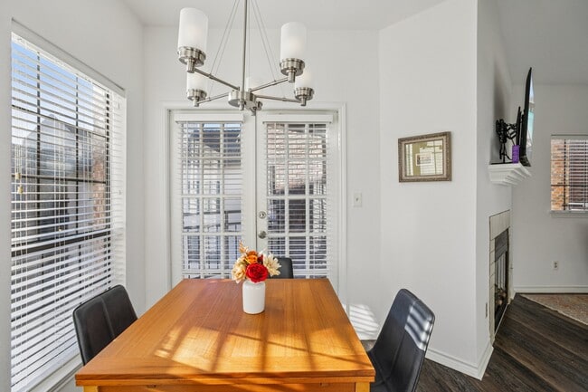 Photo - 3001 Cedar St Unit 313