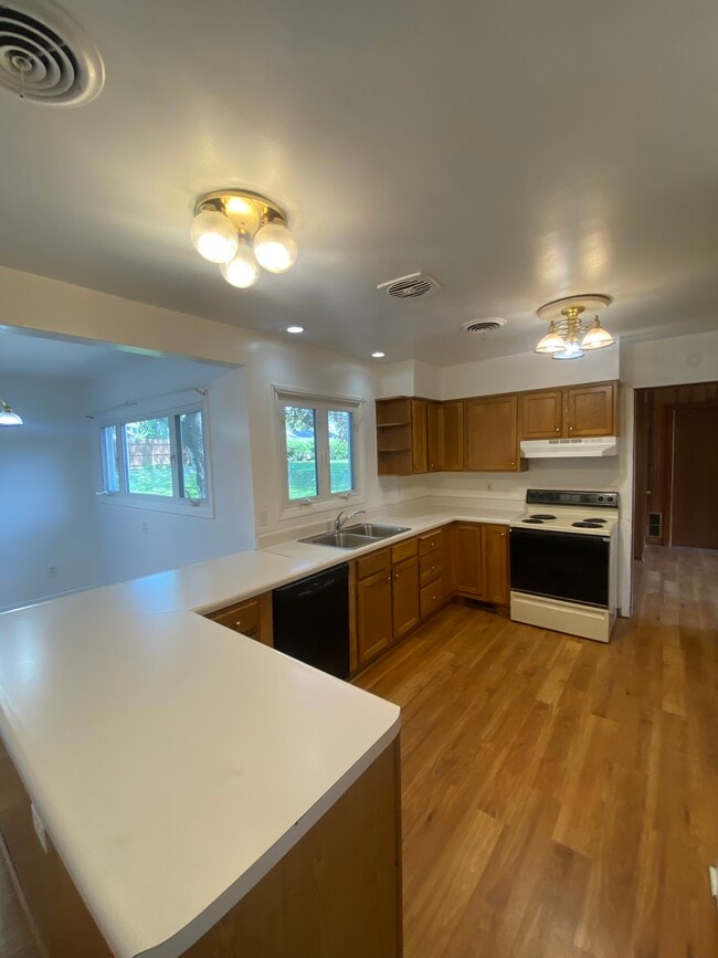 Photo - 1414 Central Ave