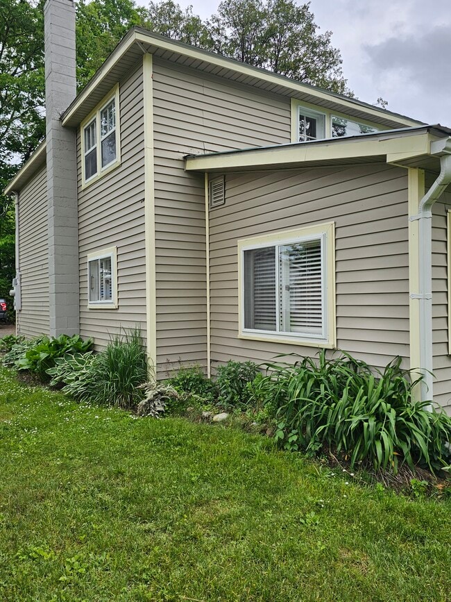 Photo - 3423 Poplar St