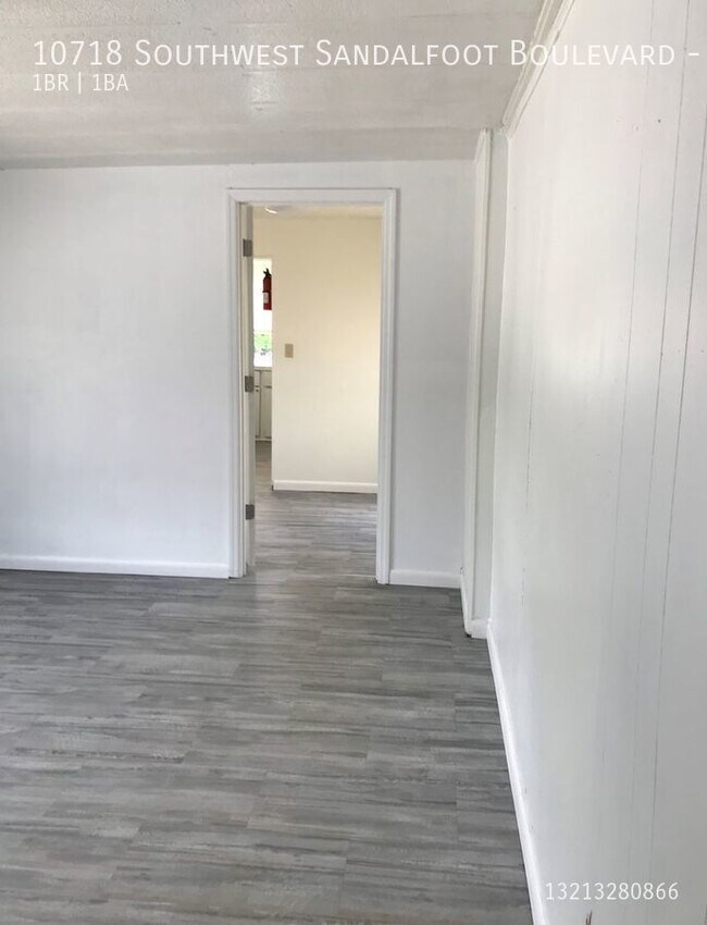 10718 SW Sandalfoot Blvd Unidad E