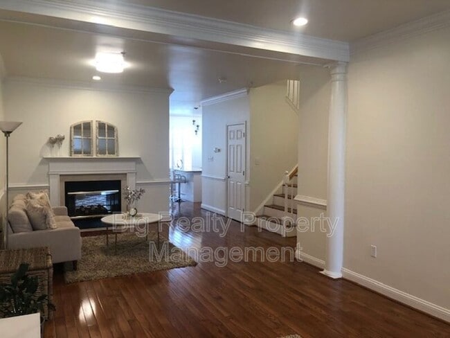 Photo - 141 Meadow View Ln