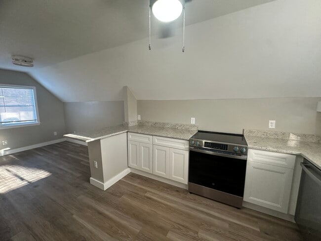 Photo - 17 Central St