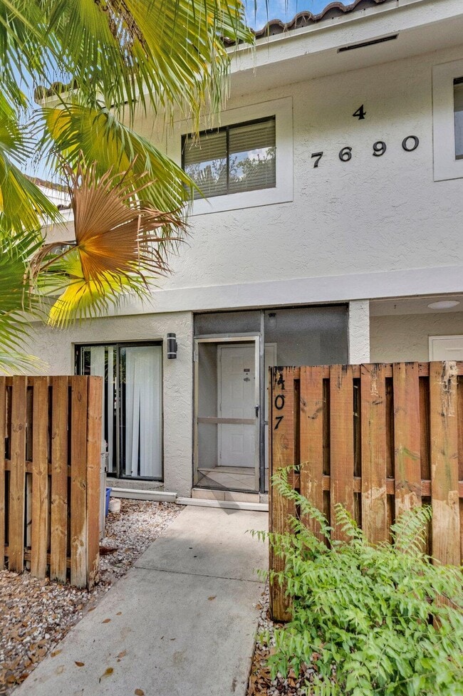 Building Photo - 7690 Lago Del Mar Dr Unit 407 Rental
