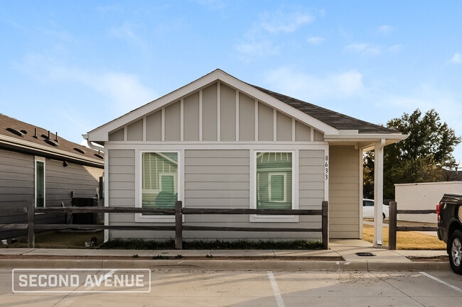 Building Photo - 8633 Cottage Crk Dr