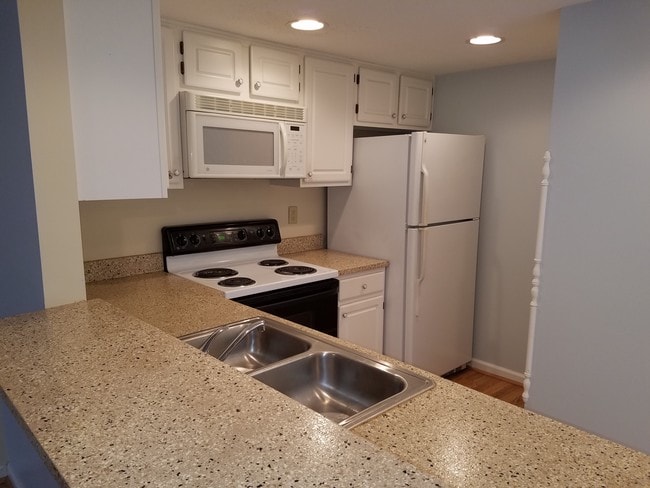 Building Photo - 6339 Riverview Loop Unit 1 Rental