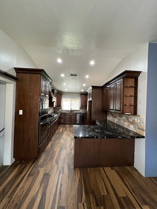 Photo - 1108 Nord Ave