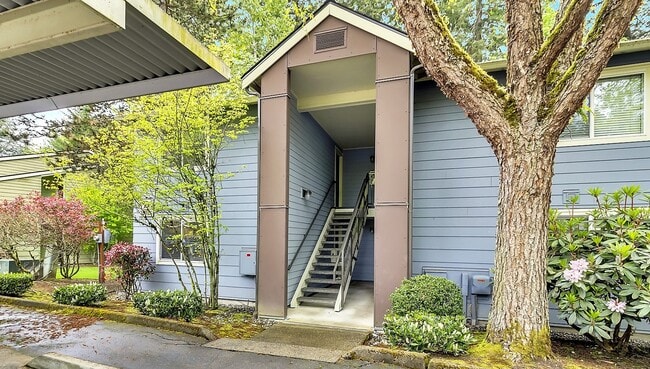 Building Photo - 10026 NE 127th Pl Unit D116