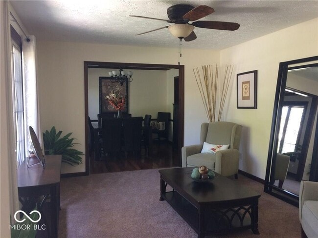 Photo - 108 Willowood Ln