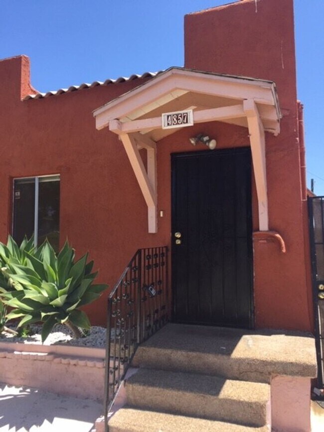 Photo - 4857-59 35th St Unidad 4857