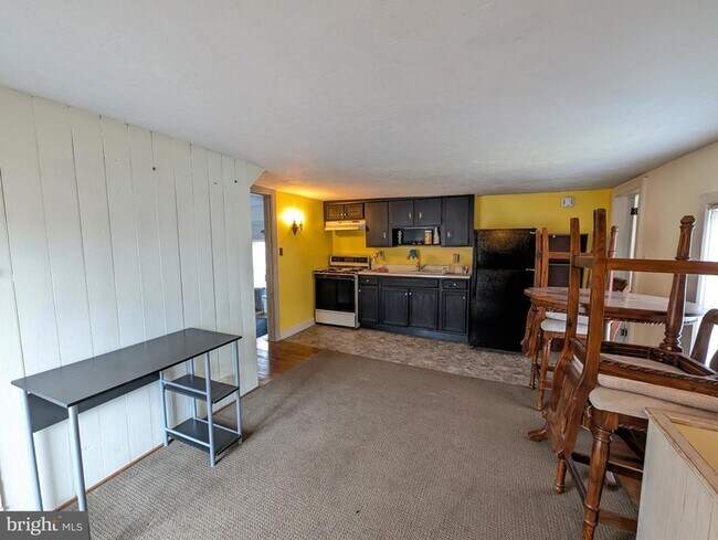 Photo - 115 Chambersburg St