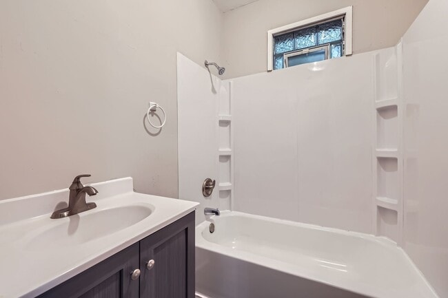 568 Farrington St Unit 4