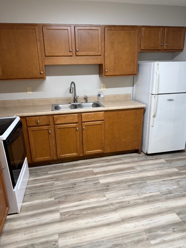 Photo - 270 Tampa Dr