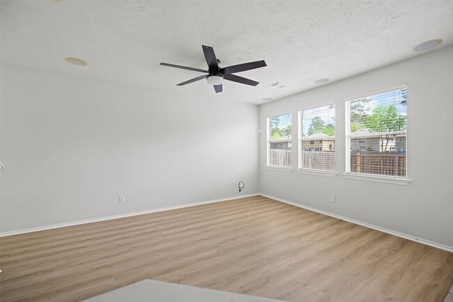 Photo - 235 W Stedhill Loop