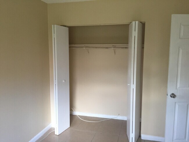 Photo - 189 W 16th St