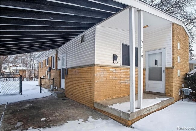 Photo - 15320 Marlow St