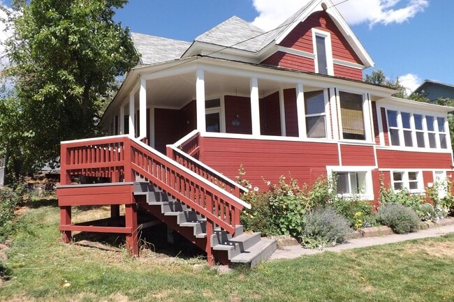 69 Pine St