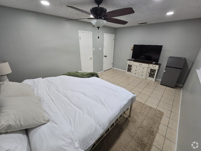 Building Photo - 4215 Summer Breeze Ln Rental